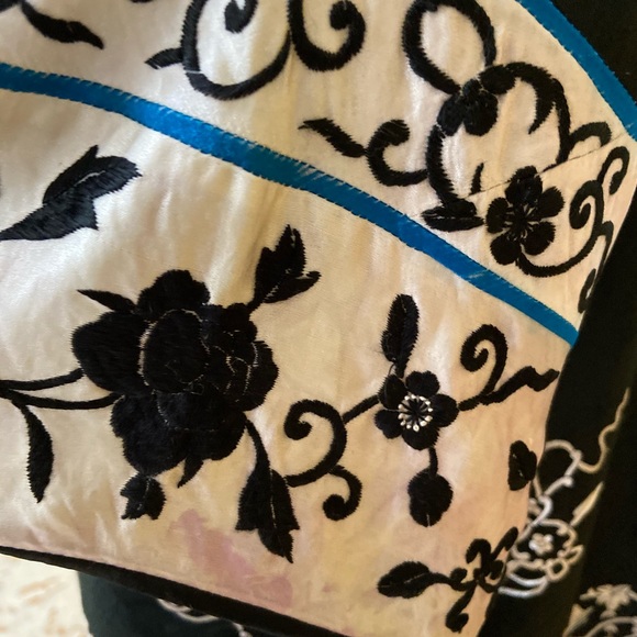 Antique silk Chinese Asian hand embroidered jacket robe chinoiserie - Picture 7 of 15